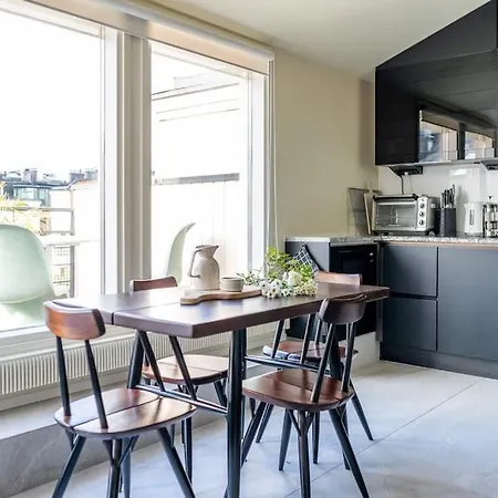 Daire Spacious With Private Sauna & Balcony!