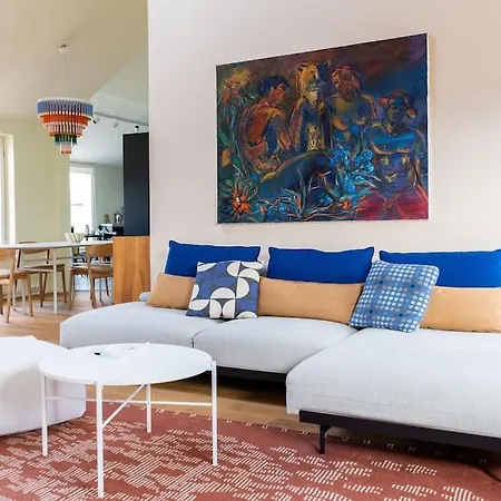 Spacious With Private Sauna & Balcony! Helsinki