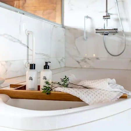 Spacious With Private Sauna & Balcony! * Helsinki